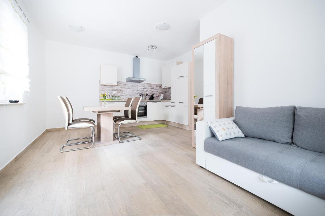 House Dormica Lägenhet Trenta Exteriör bild