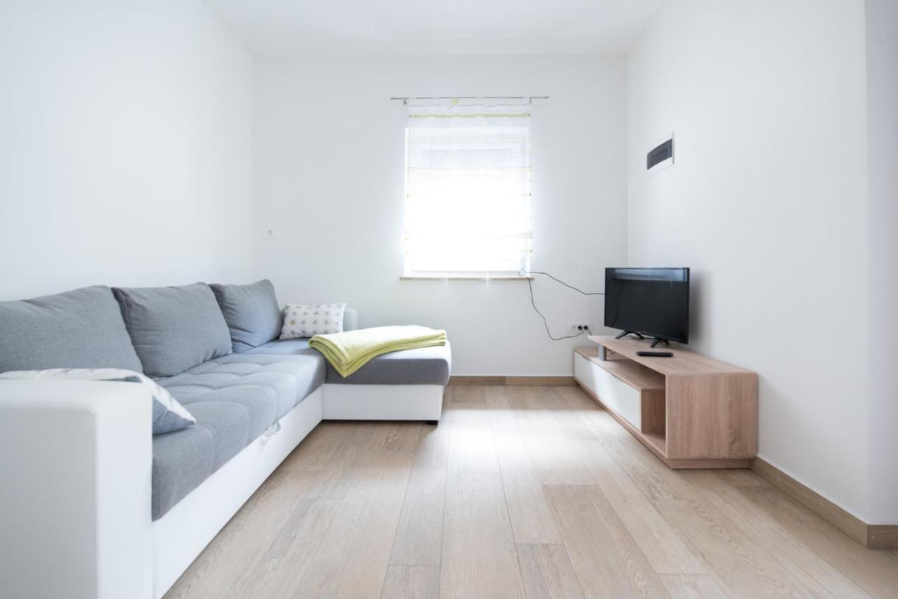 House Dormica Lägenhet Trenta Exteriör bild
