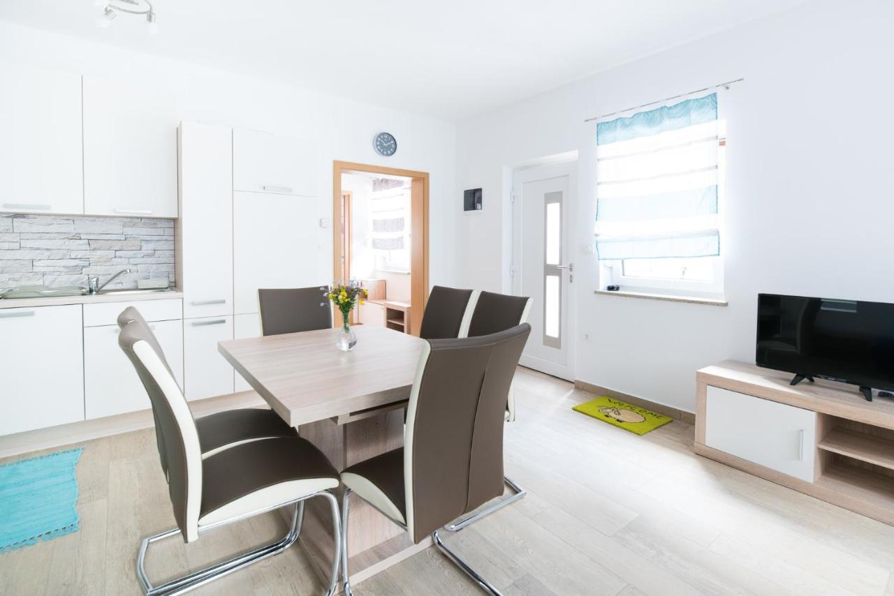 House Dormica Lägenhet Trenta Exteriör bild